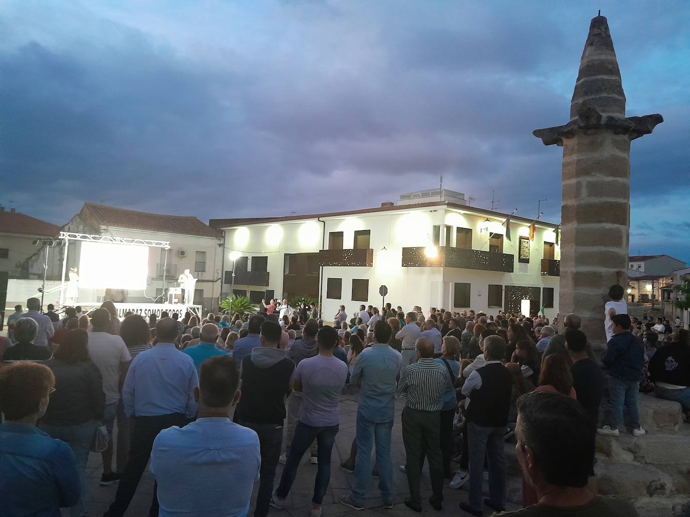 Concentración a favor de la central nuclear celebrada en la plaza de España de Almaraz