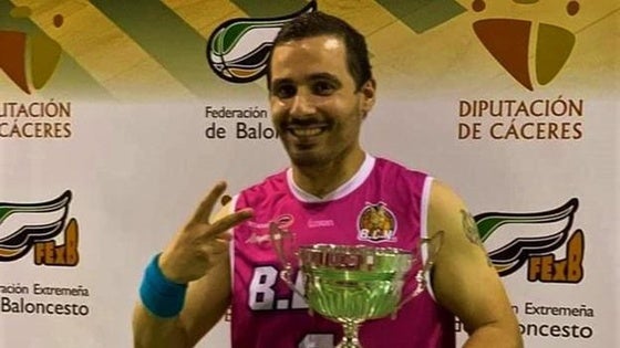 Basket Club Navalmoral pide que el pabellón lleve el nombre de Ismael Moreno