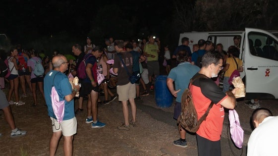 Ruta senderista nocturna en el entorno de Casas de Miravete