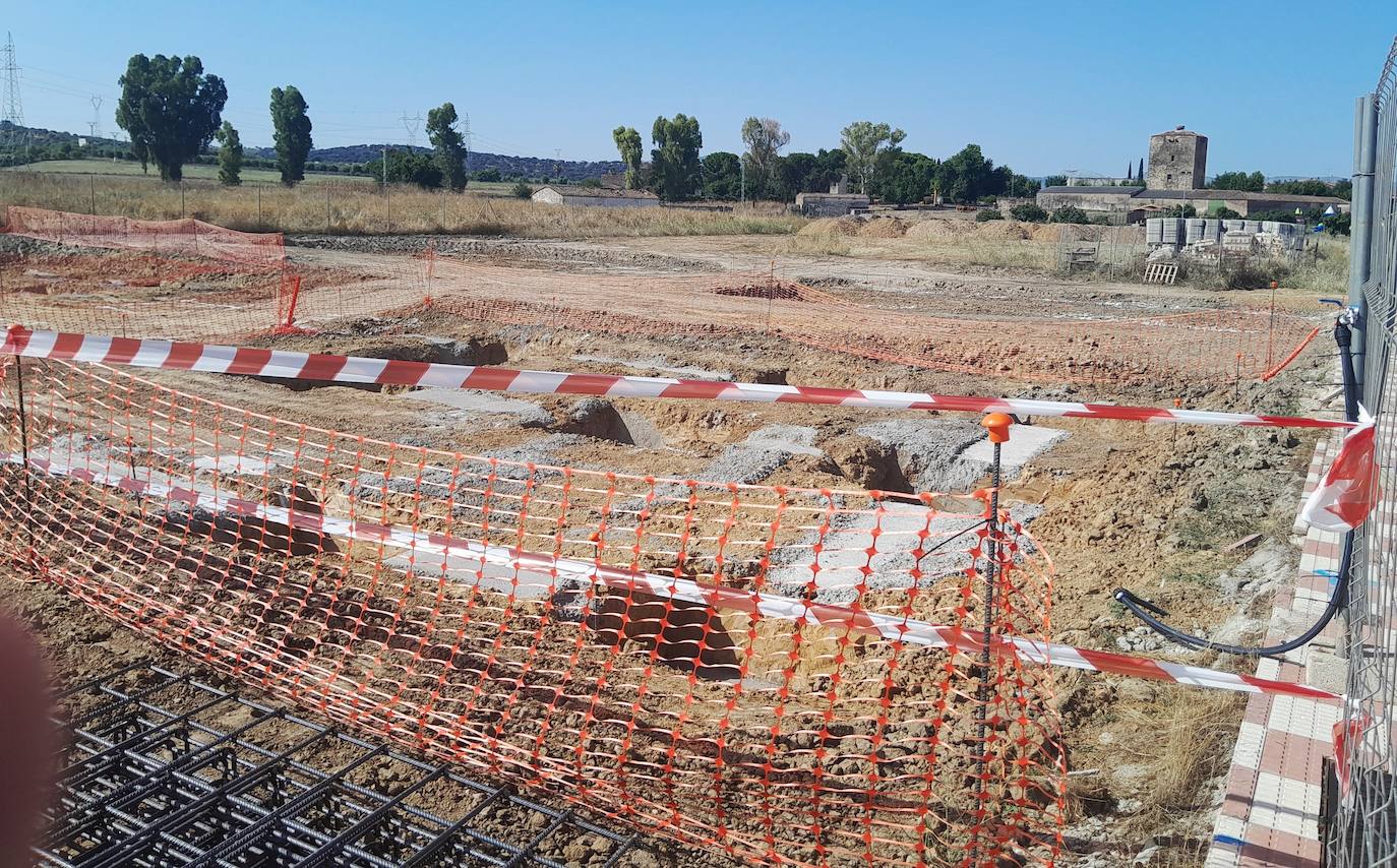 Primeros trabajos en el solar que ocupará el centro