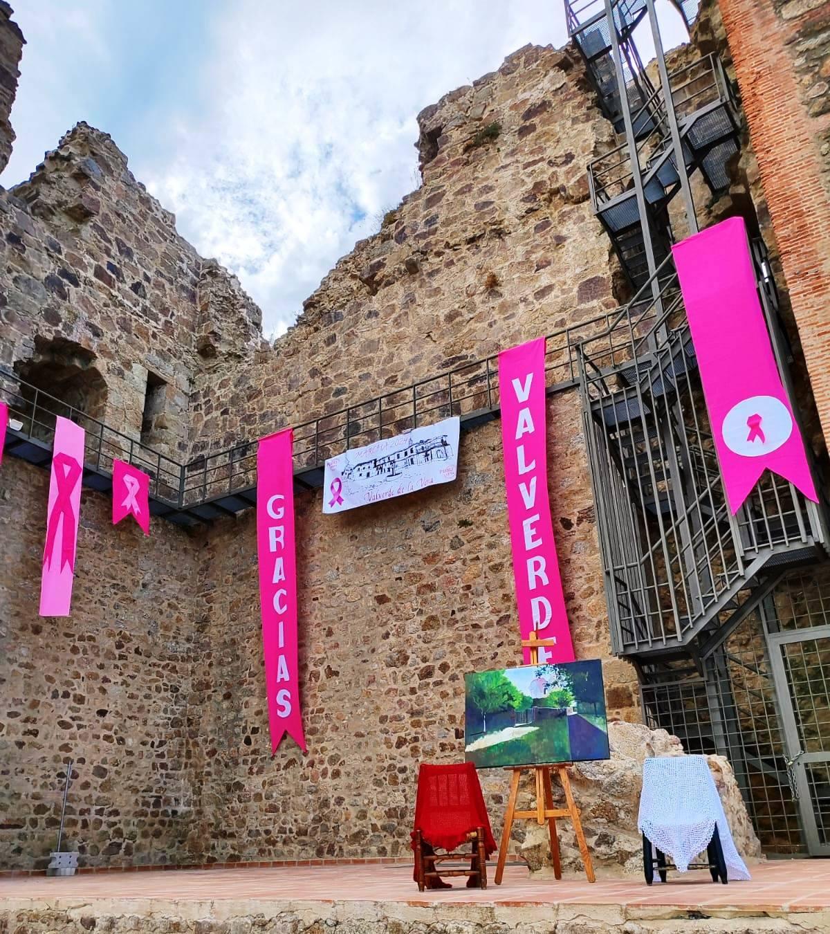 Valverde de la Vera marcha contra el cáncer de mama