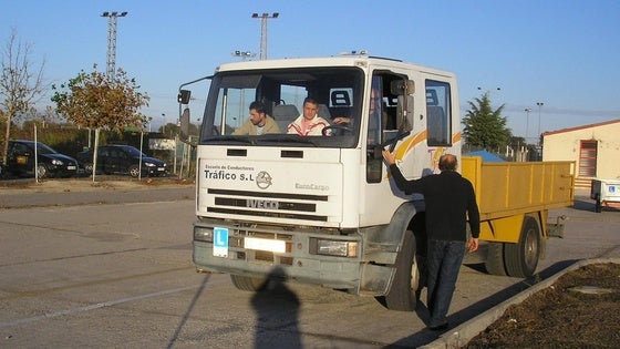 El Ayuntamiento saca a concurso la nueva pista de exámenes de autoescuelas