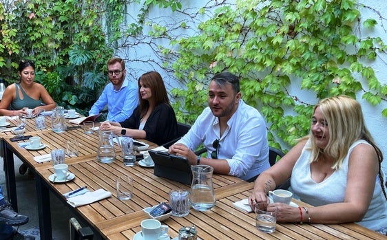 El PSOE lamenta la «falta de respeto» del Gobierno local hacia la oposición al excluir a sus concejales de los actos institucionales