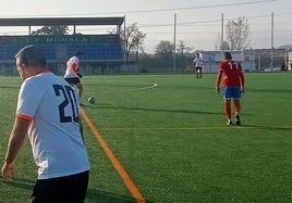 El balón vuelve a rodar para los veteranos