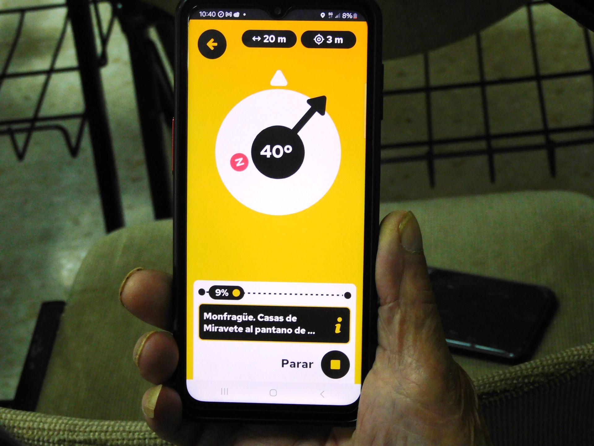 Monfragüe apuesta por el senderismo accesible para personas con deficiencia visual