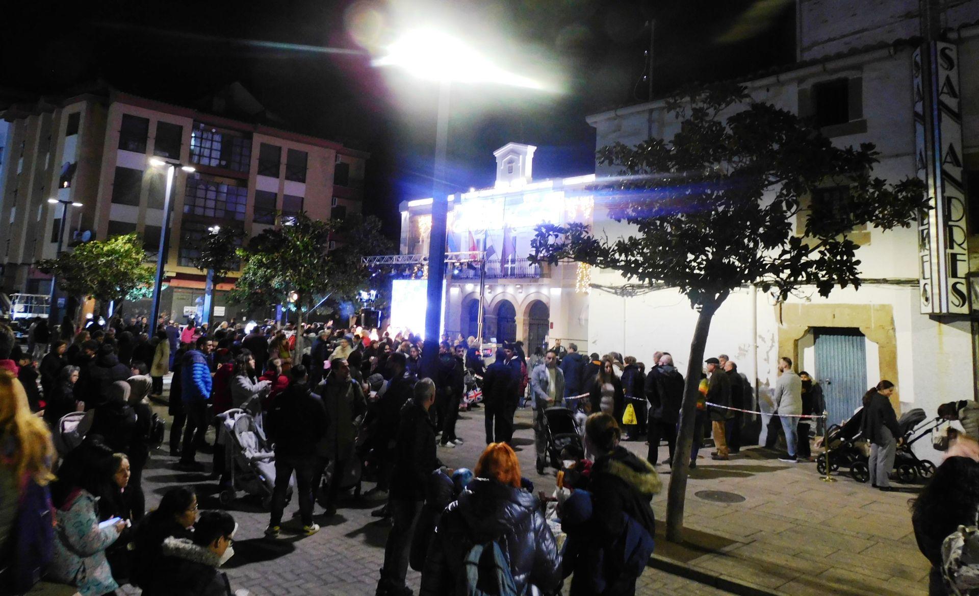 El encendido de la iluminación abre la programación navideña