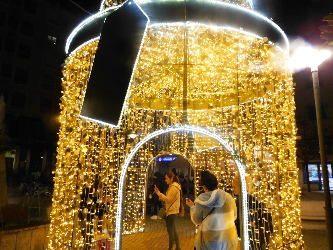 El encendido de la iluminación abre la programación navideña