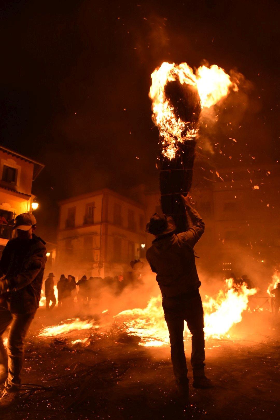 Miles de visitantes respaldan el estreno del Interés Turístico Nacional de Los Escobazos