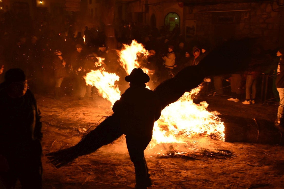 Miles de visitantes respaldan el estreno del Interés Turístico Nacional de Los Escobazos