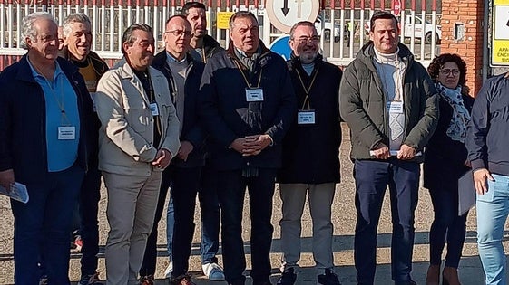 Una treintena de alcaldes protestan contra el cierre de Almaraz