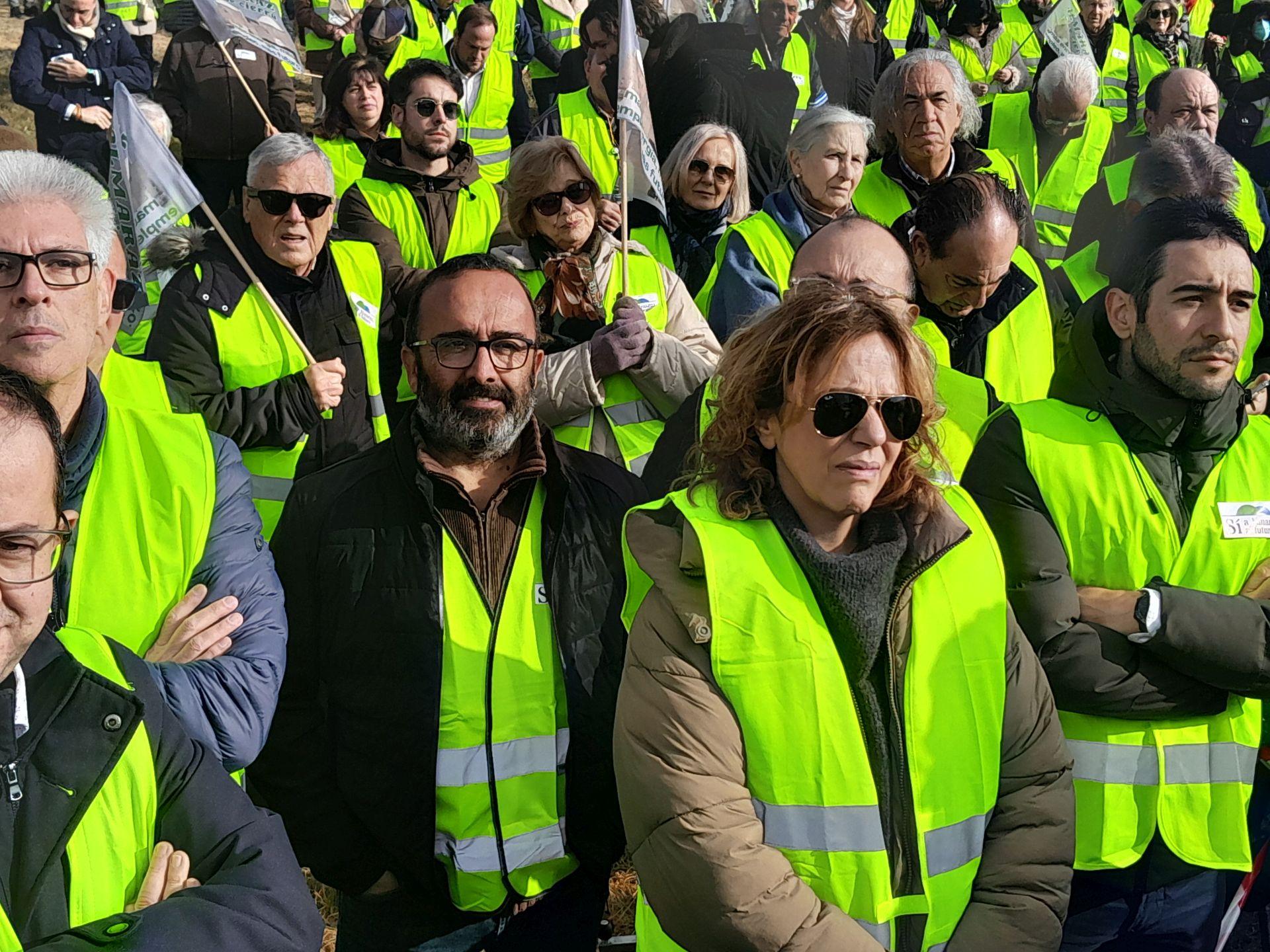 Miles de personas claman ¡Sí a Almaraz, sí al futuro!