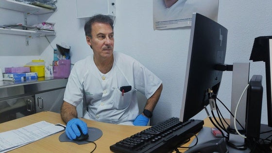 «Me daba puñetazos y patadas por todos sitios», asegura el ginecólogo agredido en el hospital