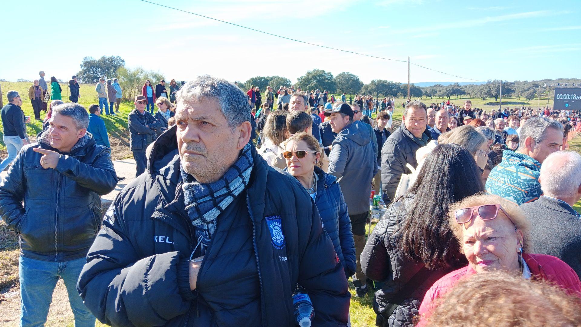 Gran ambiente en Toril en las carreras de caballos de San Blas
