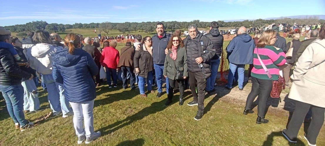 Gran ambiente en Toril en las carreras de caballos de San Blas