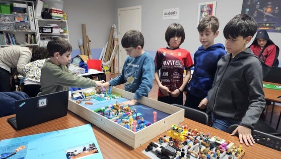 Jóvenes robóticos de la zona participarán en Salamanca en la First Lego League