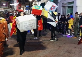Anterior desfile del pasacalles carnavalero