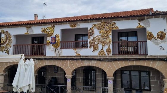 El Ayuntamiento de Peraleda de la Mata estrena mural