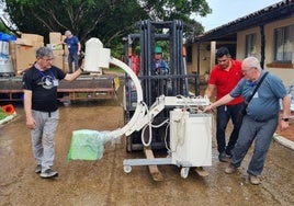 Fernando Martín viaja a Bolivia para instalar los equipos médicos enviados