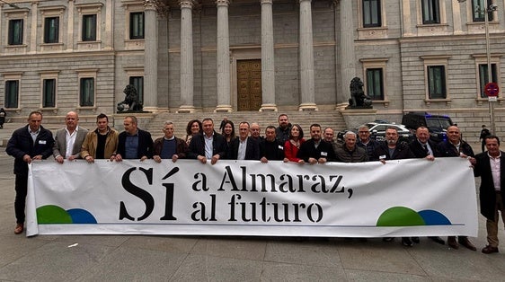La plataforma 'Sí a Almaraz' viaja a Bruselas para pedir la continuidad de la central