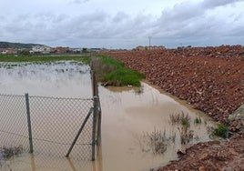 Acceso a una de las parcelas afectadas