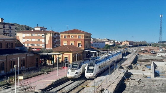 La circulación ferroviaria se reanuda cerca de las tres de la tarde del martes