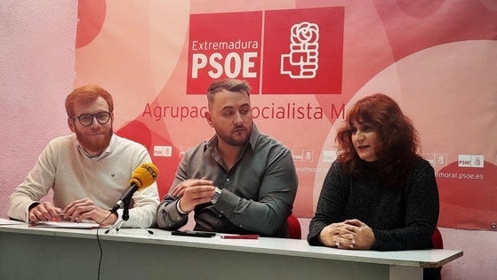 El PSOE acusa al PP de «poner palos en las ruedas» de la gigafactoría