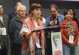 Nerea Fernández durante su intervención en la Asamblea Regional de IU