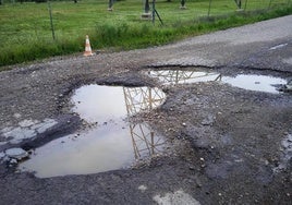 Los baches vuelven a ser abundantes en esta zona