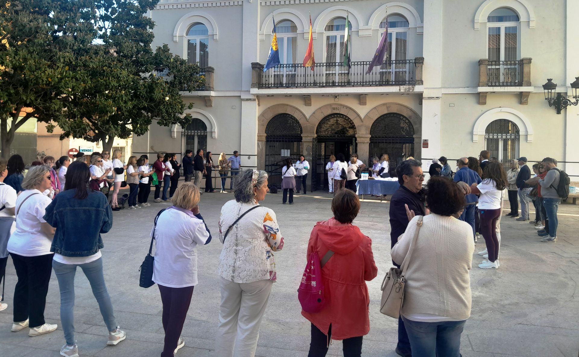 Lectura del manifiesto en la plaza de España