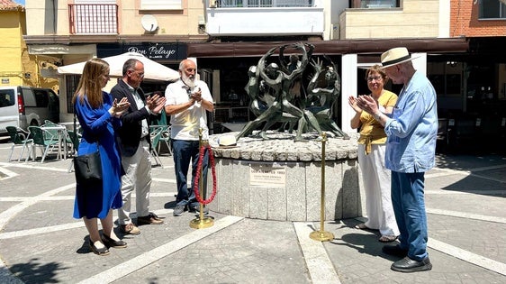 Claudio Favier Orendain recibe un cálido homenaje
