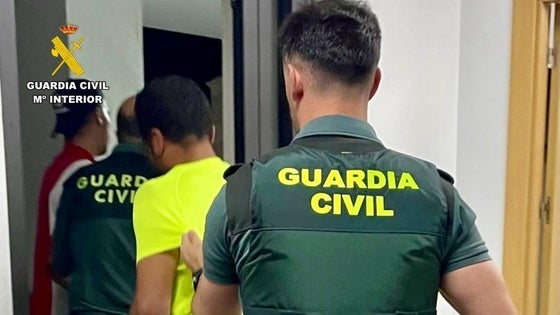 La Guardia Civil detiene a dos hombres por dos robos con violencia a la misma víctima en apenas 24 horas