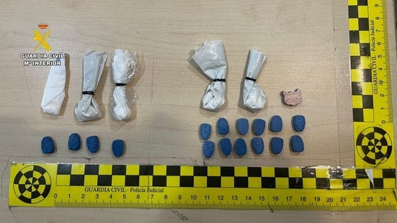 La Guardia Civil detiene a dos individuos por tráfico de drogas en Peraleda