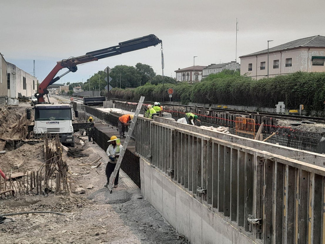 El viejo puente de la Nacional V a la espera de ser derribado
