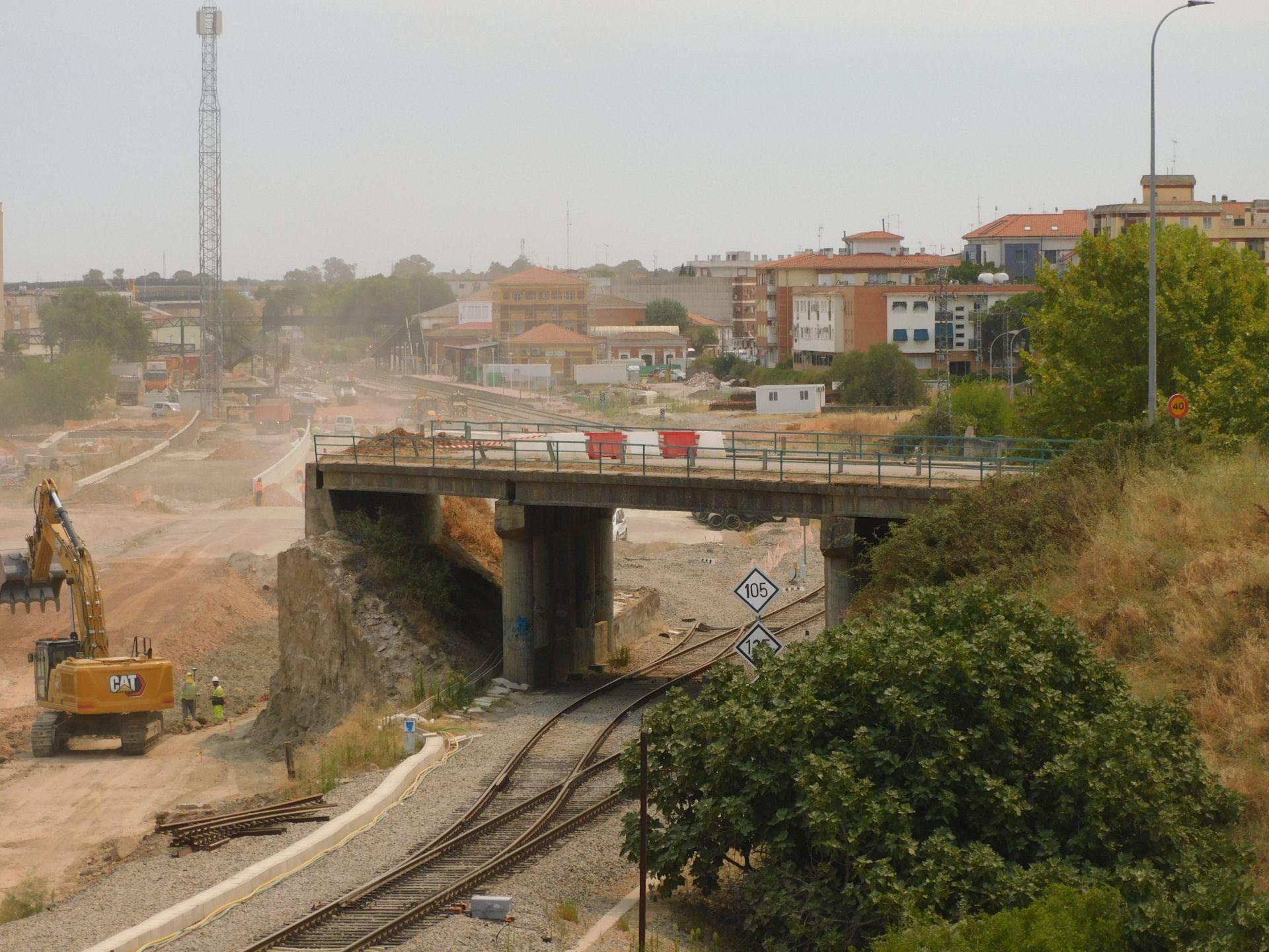 El viejo puente de la Nacional V a la espera de ser derribado