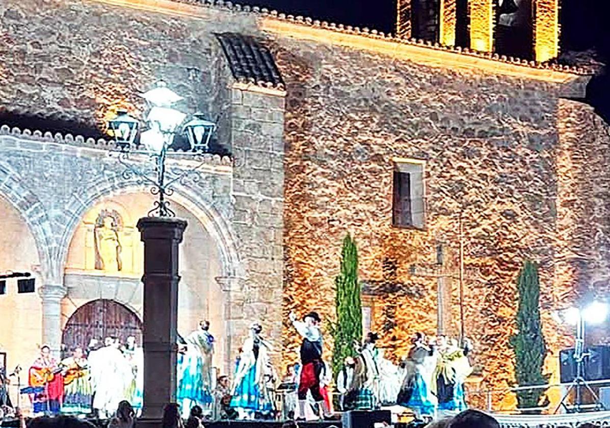 El Pucherino y Sal Morena protagonizarán el Festival Folklórico de Peraleda