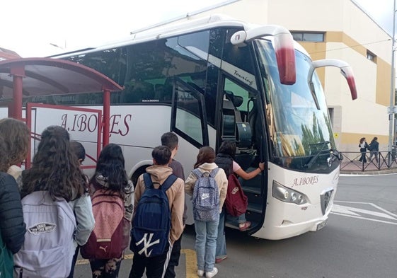 Autobús escolar puesto en marcha hace unos meses