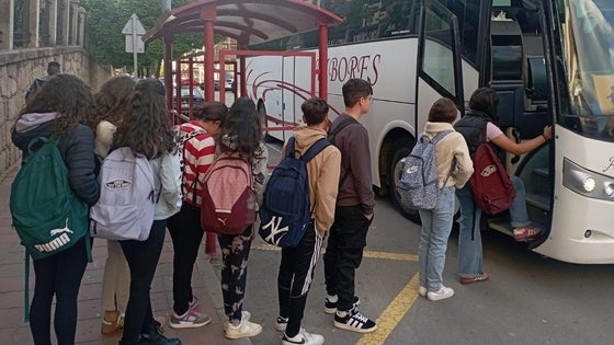 El PSOE denuncia una «nefasta gestión» del Gobierno local sobre el bus urbano