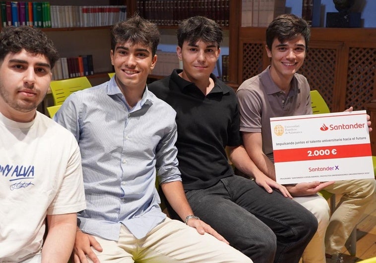 Dos jóvenes universitarios moralos, finalistas nacionales