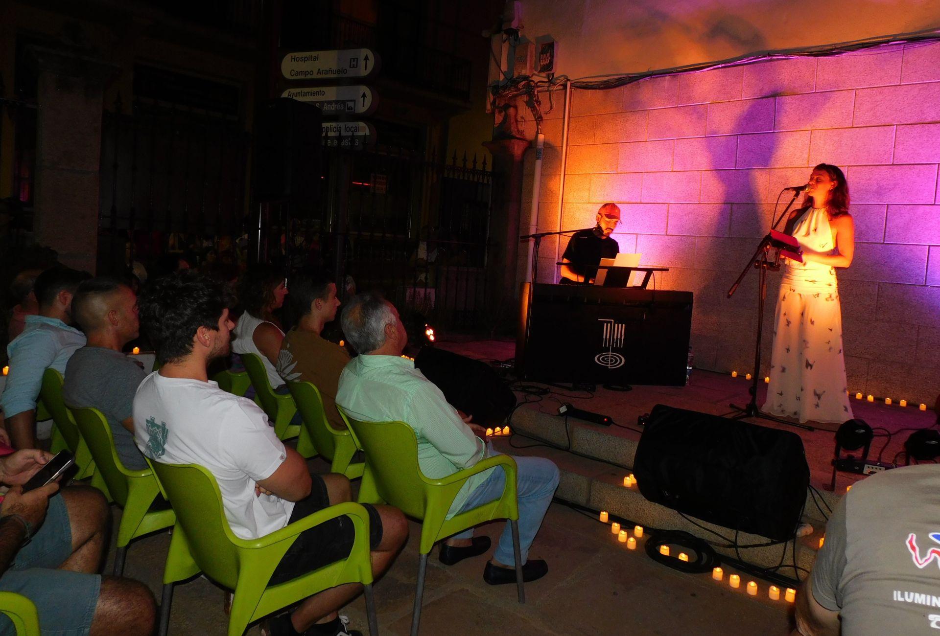 La actriz y cantante Clara Alvarado, profeta en su tierra