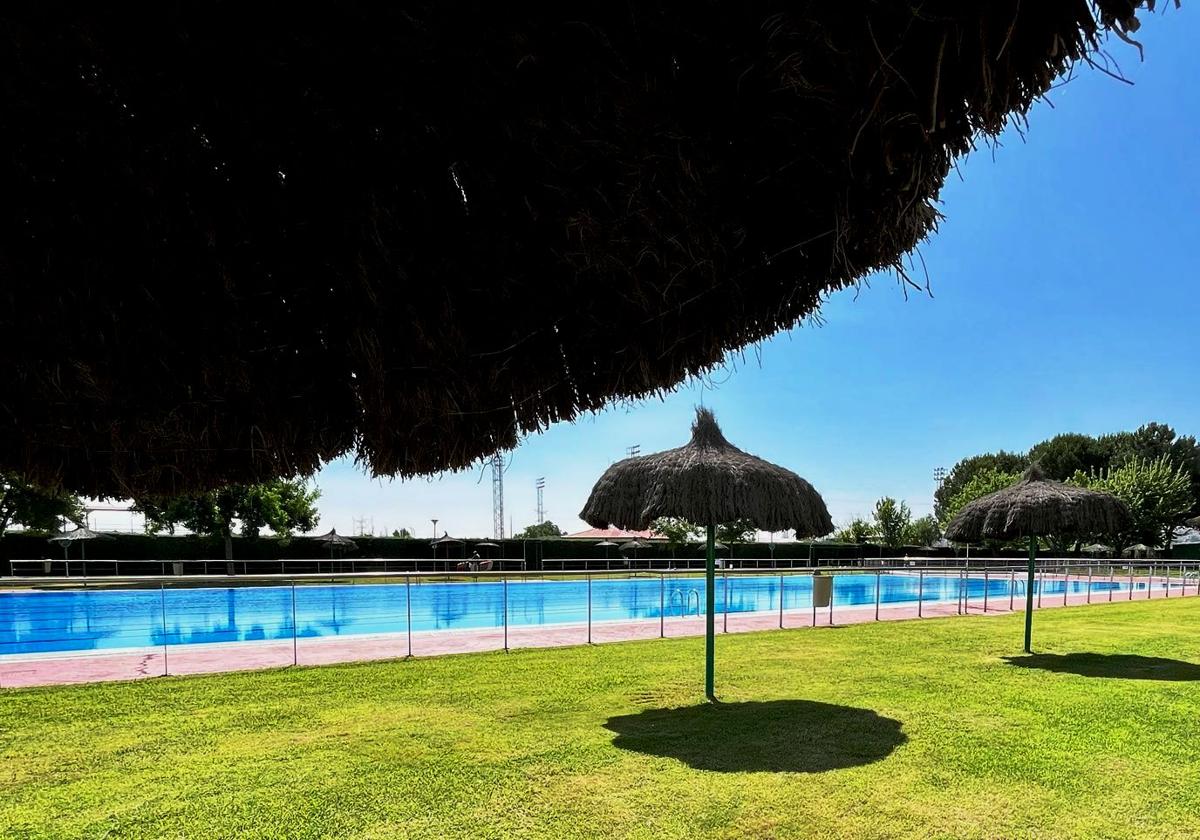 La piscina municipal necesita ser renovada