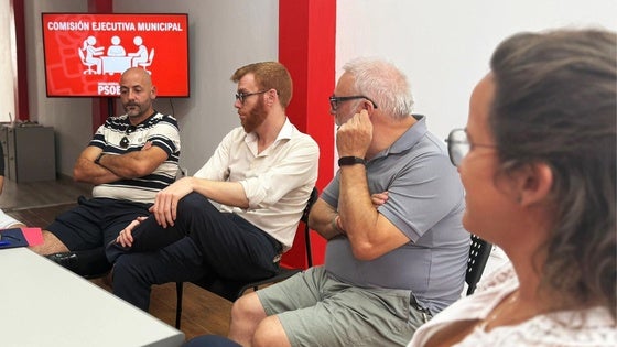 El PSOE abre el curso político denunciando la subida del recibo del agua