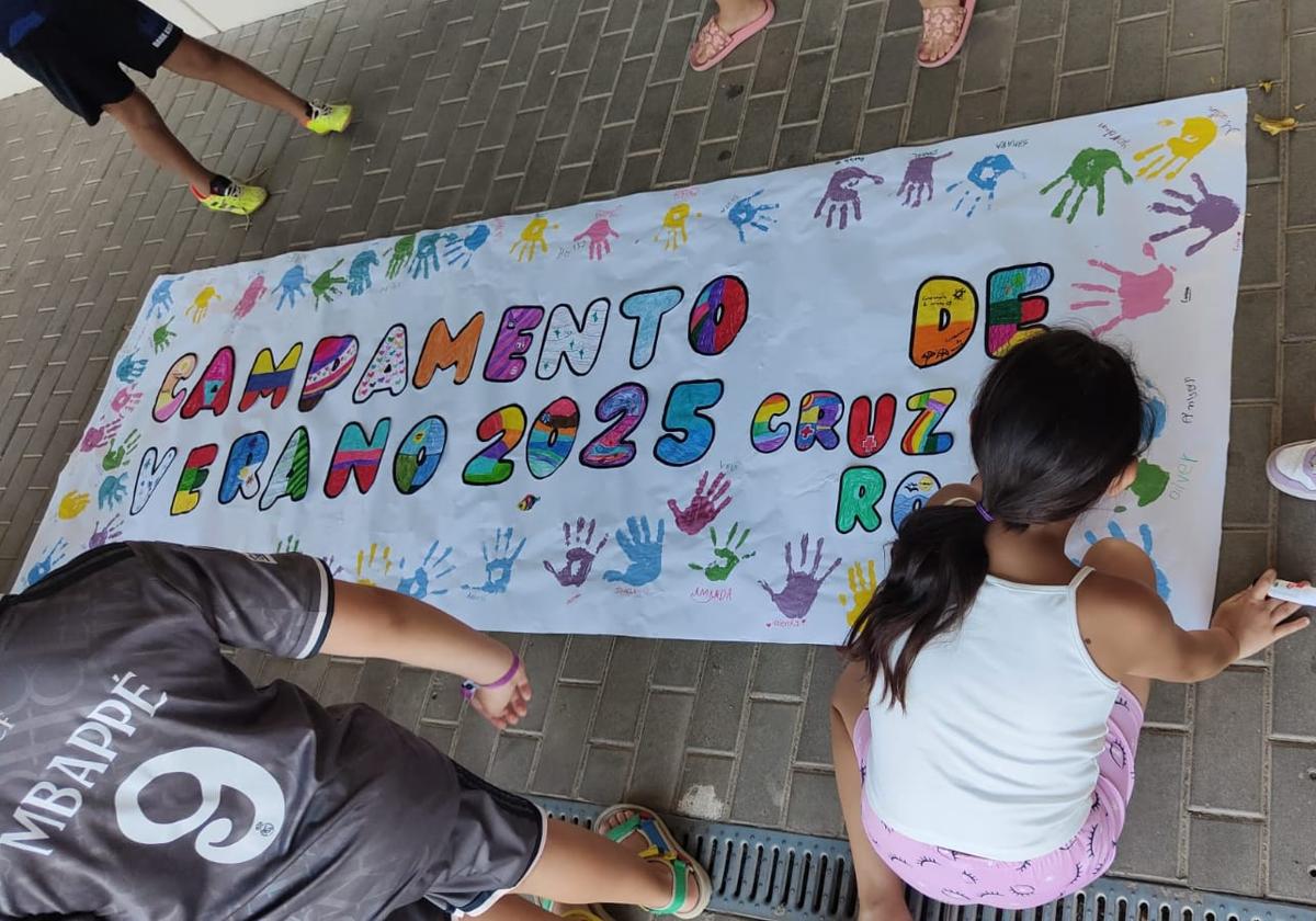 Actividades en uno de los campamentos estivales promovidos por Cruz Roja