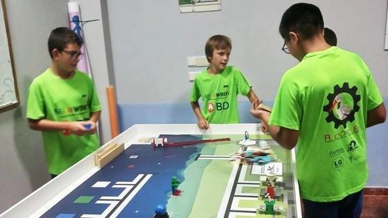 Cinco equipos formados por jóvenes de la zona en la final de la Word Robot Olympiad