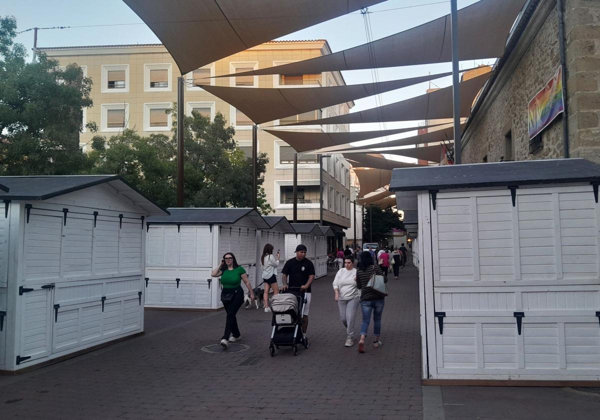 Las casetas esperan a los expositores de la Feria Agroalimentaria