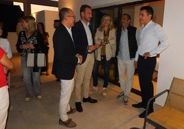 Ismael Villalobos inaugura el hotel TAYP, Te Alquilo y Punto