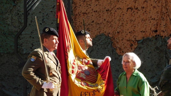 Unos 200 'jurandos' protagonizan una emotiva jura de bandera para personal civil