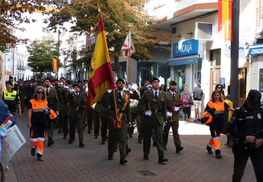 Unos 200 'jurandos' protagonizan una emotiva jura de bandera para personal civil