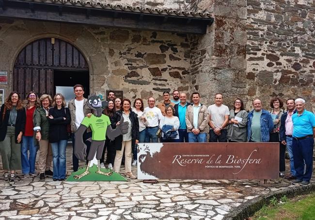 Participantes en la reunión celebrada en Toril