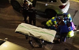 Atención de los sanitarios a la mujer herida