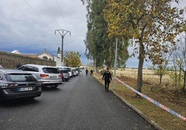 Unas 3.500 personas visitan el cementerio en el fin de semana